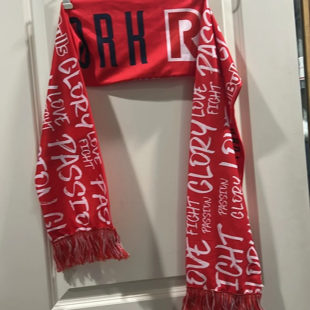 NWOT New York Red Bulls MLS double sided graphic soccer team scarf fringe hem
